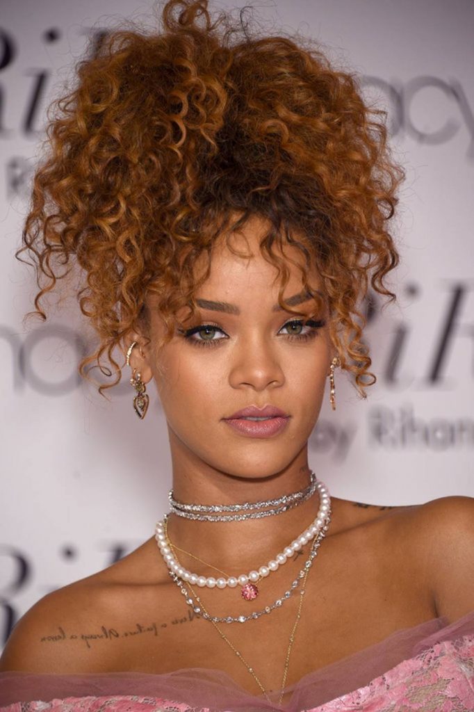 Rihanna Without Makeup is Still Gorgeous and Stunning | ORC8T